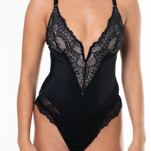 HeyShape black lace bodysuit, thong, medium, new with tags, unworn